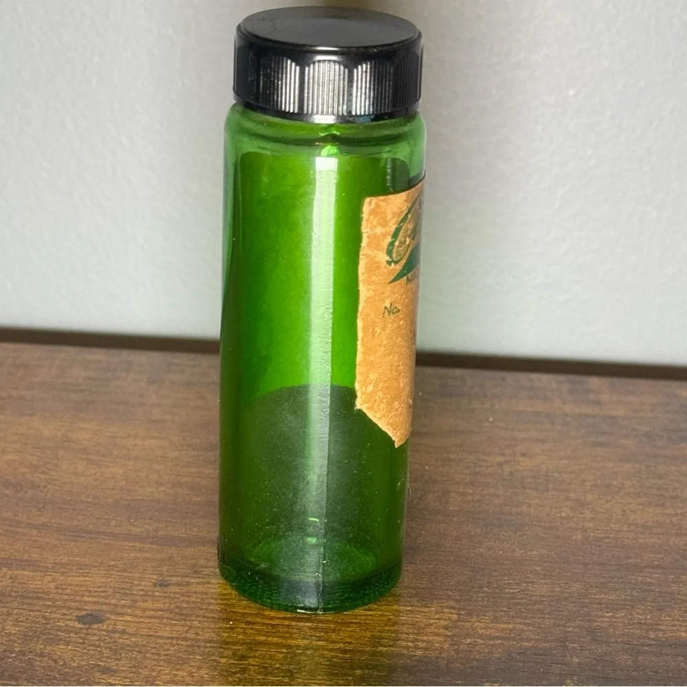 Vintage 1953 Cunningham Drug Stores Detroit‎ MI Green Glass Prescription Bottle